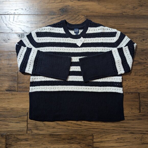 New Gap 24/7 Split Hem Crochet sweater navy striped size small - Picture 2 of 16
